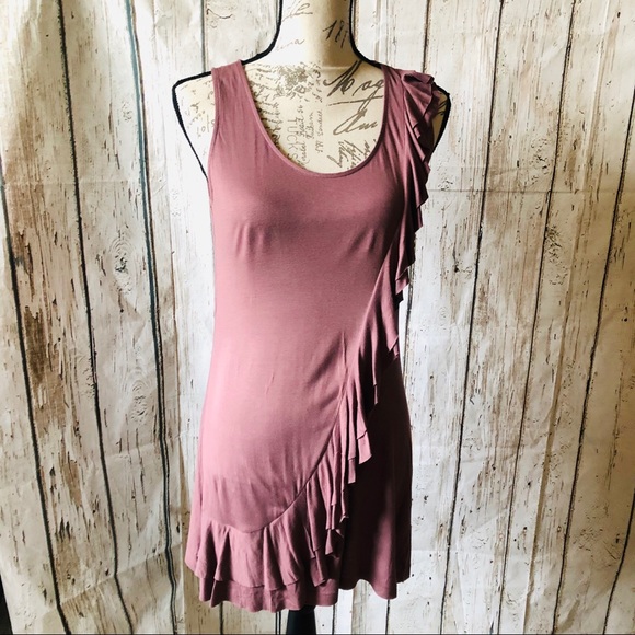 New York & Company Tops - GUC NEW YORK & COMPANY STREET WEAR TANK W/ FRILLS